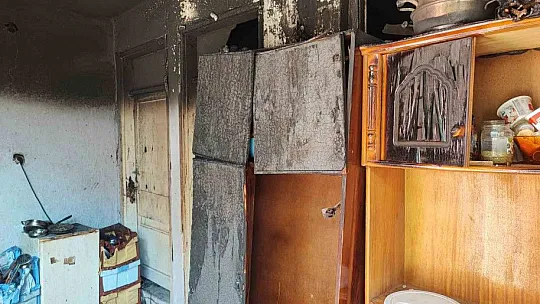 Tarım işçisi ailenin evi yandı, biriktirdikleri 25 bin lira kül oldu