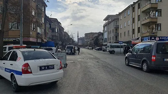 Tartıştığı şahsı balkondan ateş ederek yaraladı!
