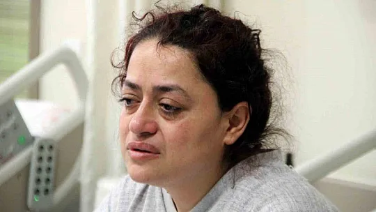 Tedavi gören depremzede anne: 'Sağlıkçılar dondu, ama bizi hiç bırakmadılar'