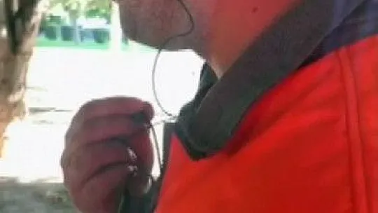 Polis uyuşturucu bulunduran şahsı bakın nasıl yakaladı