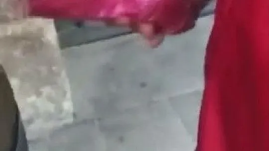 Polis uyuşturucu bulunduran şahsı bakın nasıl yakaladı