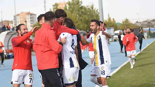 Dördüncü galibiyetini aldı