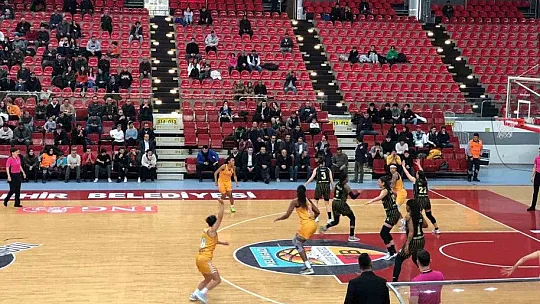 Melikgazi Kayseri Basketbol kümede kaldı