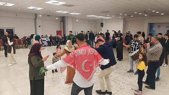Tomarza'da askerler dualarla uğurlandı