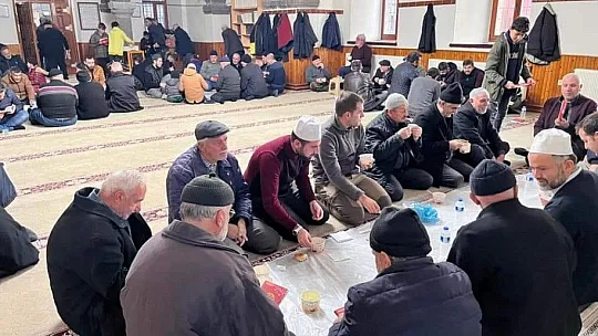 Tomarzalılar, sabah namazında buluştu