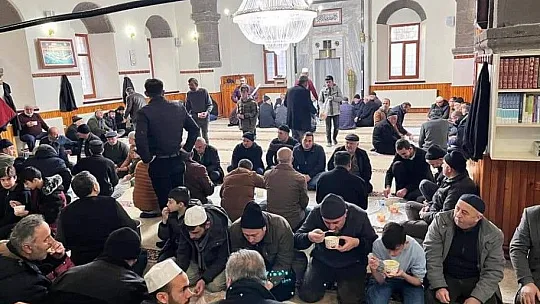 Tomarzalılar, sabah namazında buluştu