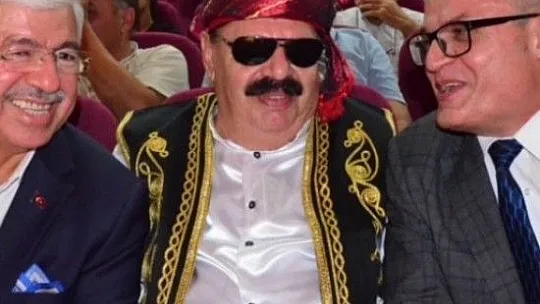 Türk Dünyası Aşık Edebiyatı'na Hizmet Ödülü Prof. Dr. Durbilmez'e