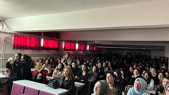 Ulu Çınarlar Korosu'ndan Atatürk'ün sevdiği şarkılar