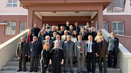 Ulu Çınarlar Korosu'ndan Atatürk'ün sevdiği şarkılar