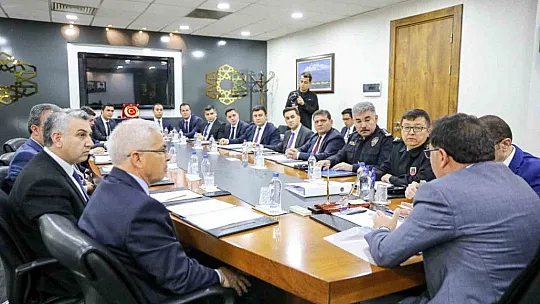 Kayseri'de seçim güvenliği toplantısı...