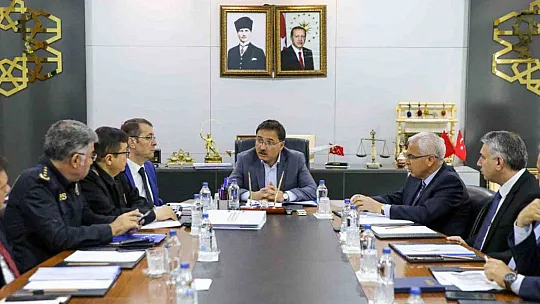 Kayseri'de seçim güvenliği toplantısı...