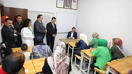 Vali Çiçek, 'Kadınlarımızın elinin değdiği her şey güzelleşir'