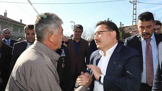 Vali Çiçek şehit ailesine 'Şehadet Beratını' takdim etti