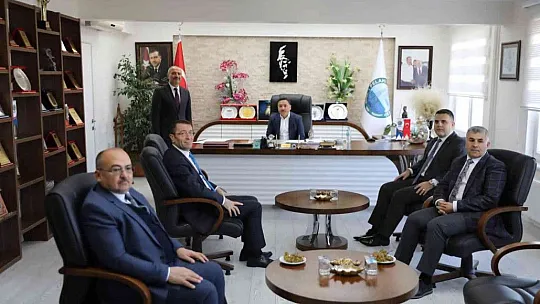 Vali'den Felahiye ve Akkışla çıkarması...