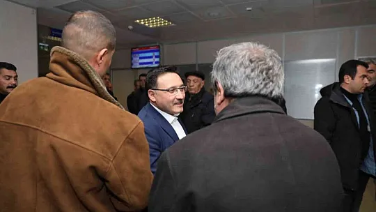 Vali Çiçek SGK'yI ziyaret etti