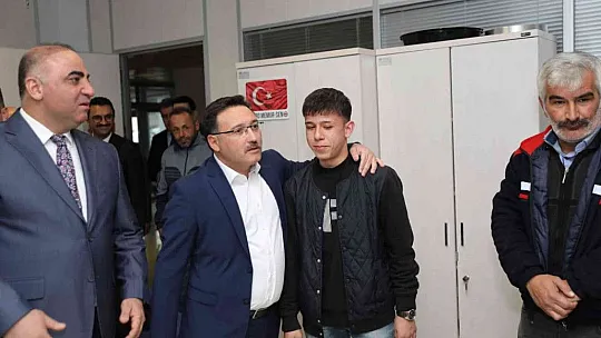 Vali Çiçek SGK'yI ziyaret etti
