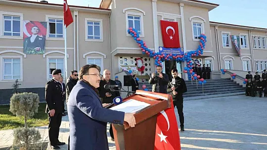 Vali Çiçek'ten Yeşilhisar'da hem açılış, hem de ziyaret