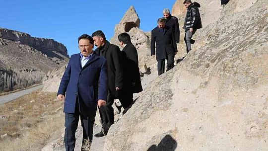 Vali Çiçek'ten Yeşilhisar'da hem açılış, hem de ziyaret