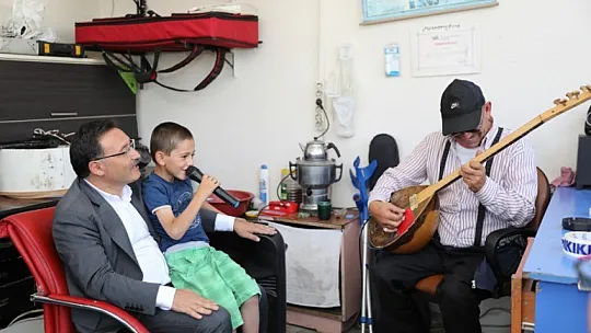 Vali Çiçek Tomarza'da