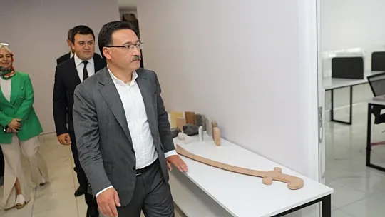 Vali Çiçek Tomarza'da