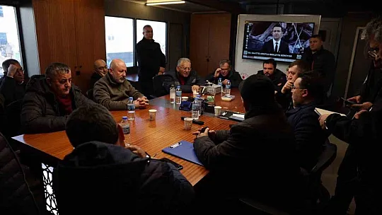 Vali Çiçek ve Başkan Büyükkılıç'tan Deprem Bölgesinde Kayseri Dayanışması