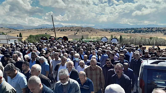 Burhan Topuz son yolculuğuna uğurlandı...