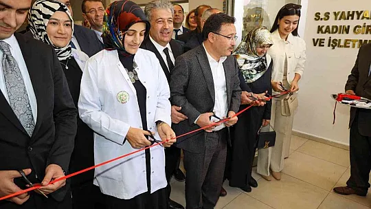 Bulut ailesinin desteğiyle ilkokul, halı saha ve kadın kooperatifi açıldı