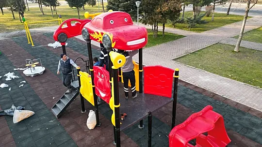 Melikgazi'de Yeni Parklara Yeni Nesil Oyun Grupları