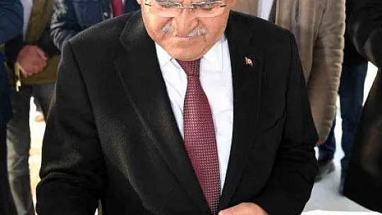 Başkan Büyükkılıç 'vatman' oldu