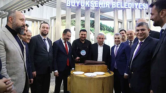 Belediye stant kurdu