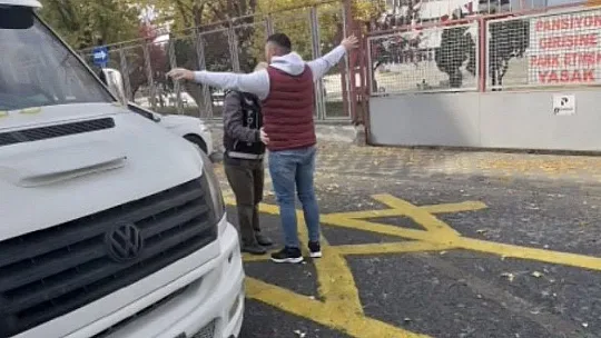 Narkotik operasyonu: 17 zehir taciri enselendi