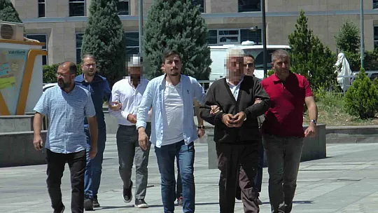 Yolcu kavgasında meslektaşını öldüren taksici: 'Bıçağı salladım ama değdiğini görmedim'
