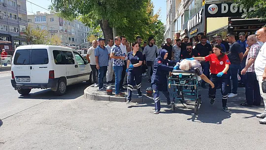 Yolda yürürken yere yığıldı!