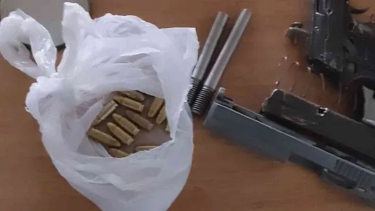 Uyuşturucu tacirinin evinden neler çıktı?
