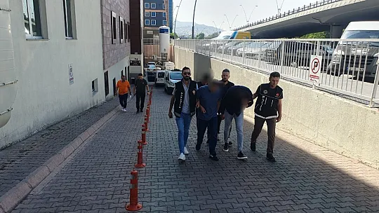Narkotik polisinden kaçamadılar