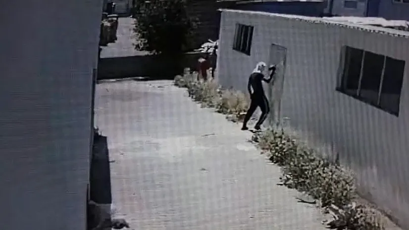 Uyanık hırsızın yaptığına bakın!