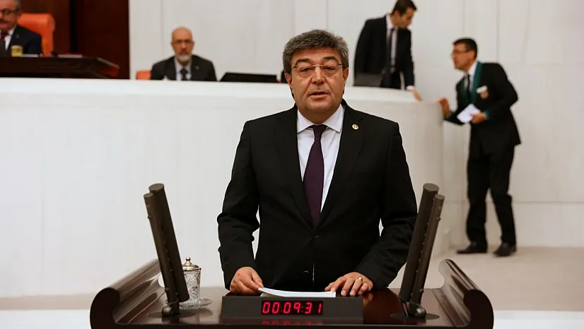 Ataş'tan, Cumhurbaşkanı yardımcısına dikkat çeken sorular...