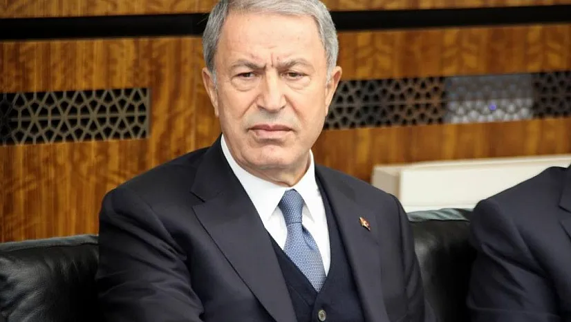 Bakan Akar, Kur'an-ı Kerim ve Türk bayrağına yönelik saldırıyı lanetledi