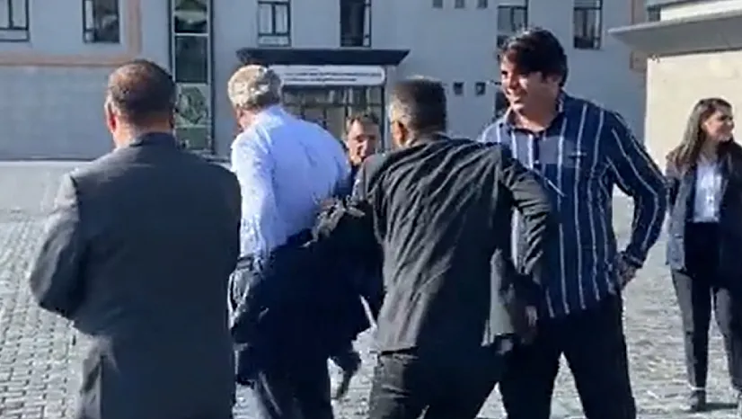 Ceketi, kravatı çıkarttı bakın ne yaptı!
