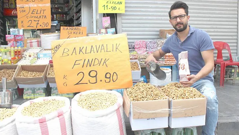 Bayramlık ev tatlısı geleneği kuruyemişçileri sevindiriyor