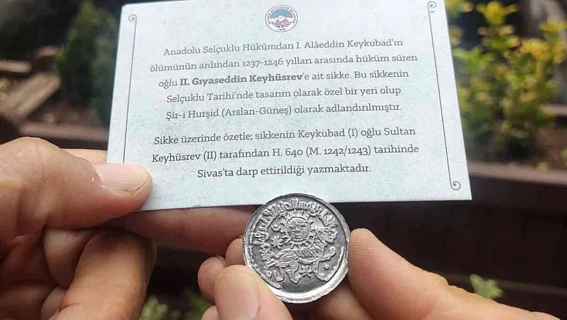 Ziyaretçilere hatıra sikke