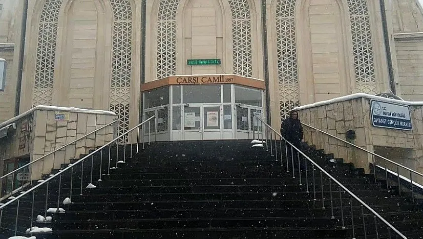 Cemaat ile namaz kılmaya ara verilince Develi camileri boş kaldı