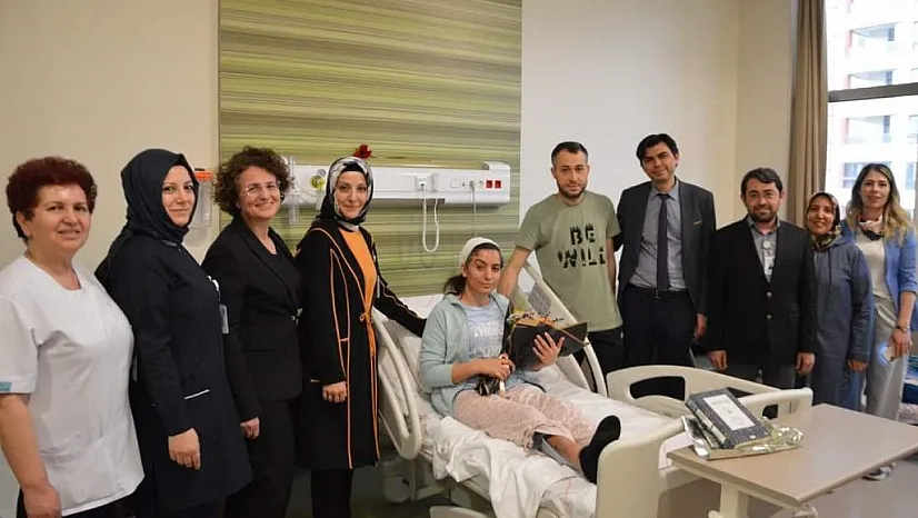 Doç. Dr. Serhat Koyuncu Gamze hemşireyi yalnız bırakmadı...
