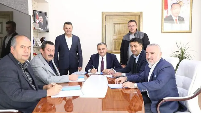 Develi Belediyesi'nde sözleşme sevinci