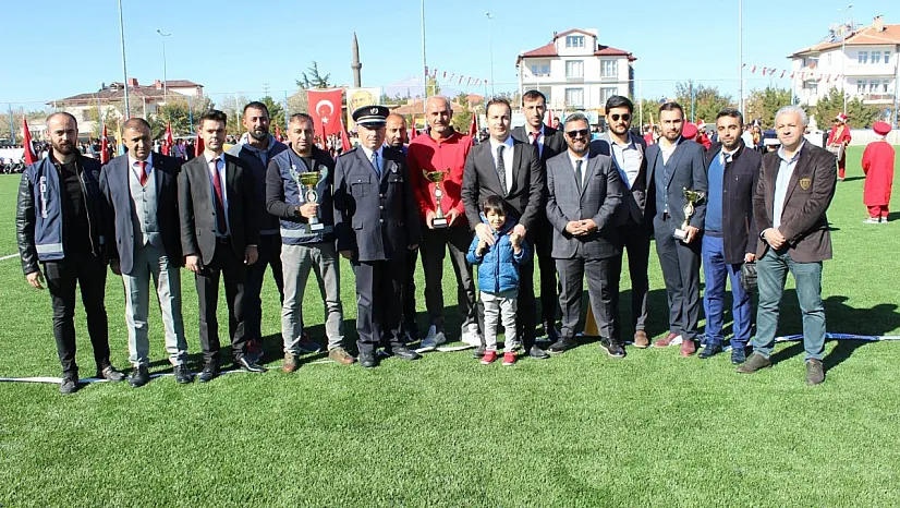 Develi ve Tomarza'da 'Cumhuriyet' coşkusu