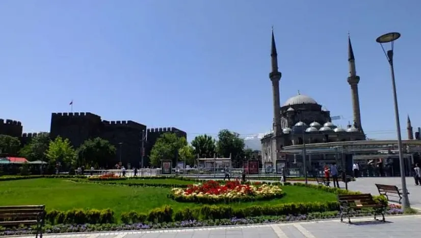 Diyanet Cuma hutbesi: 'Zulümle Âbad Olunmaz'