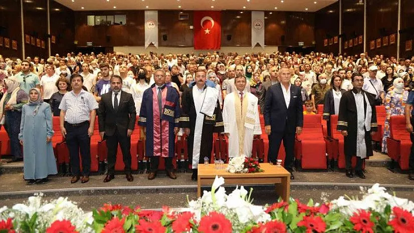 ERÜ İletişim Fakültesi'nde mezuniyet sevinci