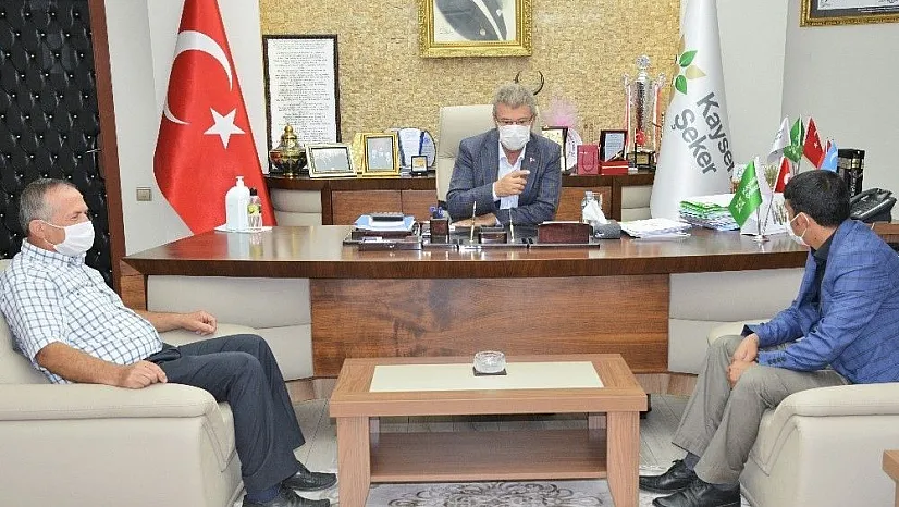 Gemerekli taşıyıcılardan Başkan Akay'a teşekkür plaketi