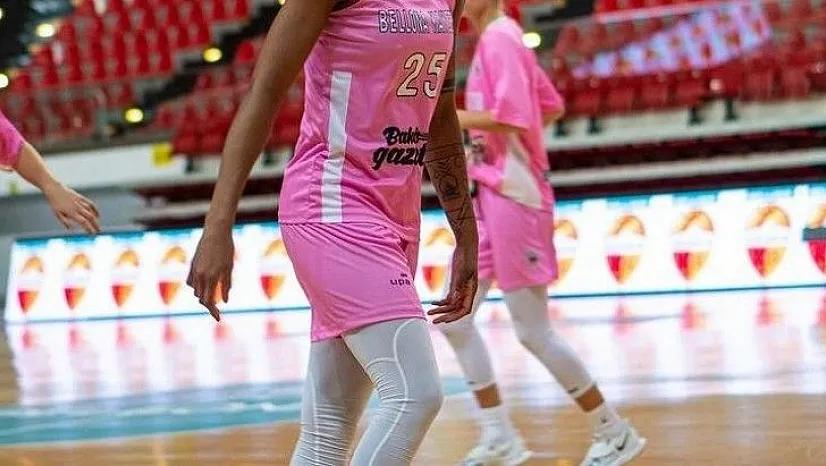 Glory Bassey Johnson şapka çıkarttı