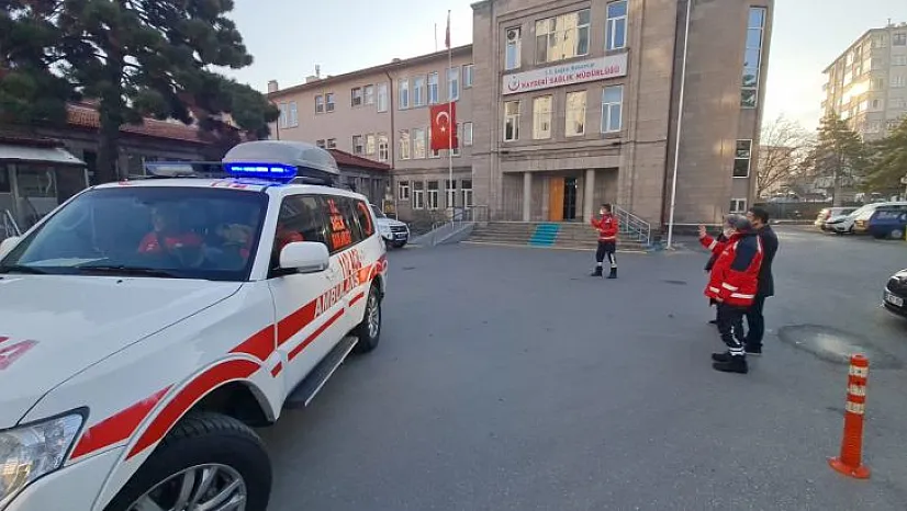 Gönüllüler Hakkari'ye gitti
